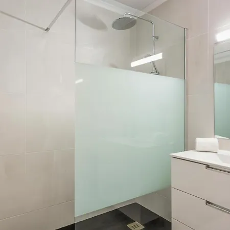 3br With Pool And Ac By The By Lovelystay Lejlighed *