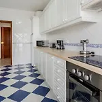 3br With Pool And Ac By The By Lovelystay 알부페이라