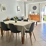 아파트 3br With Pool And Ac By The By Lovelystay 알부페이라